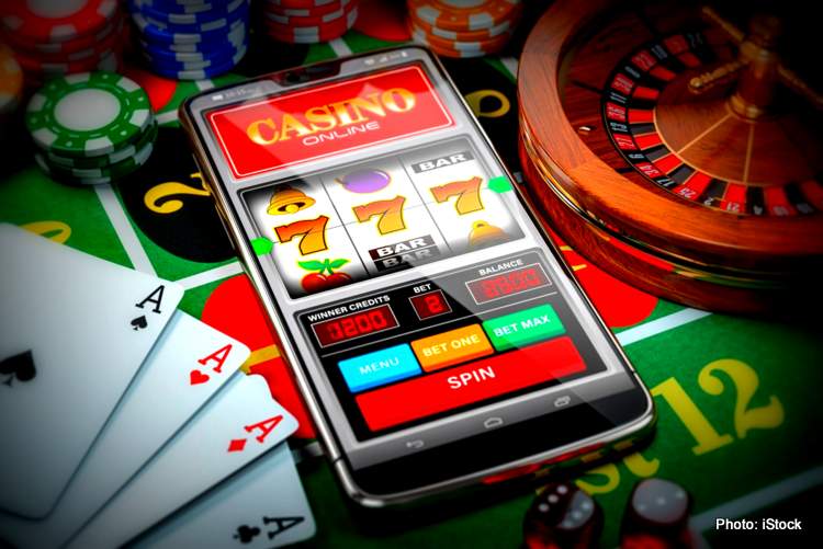 Experience the Thrill of PlayNow Casino Online Games